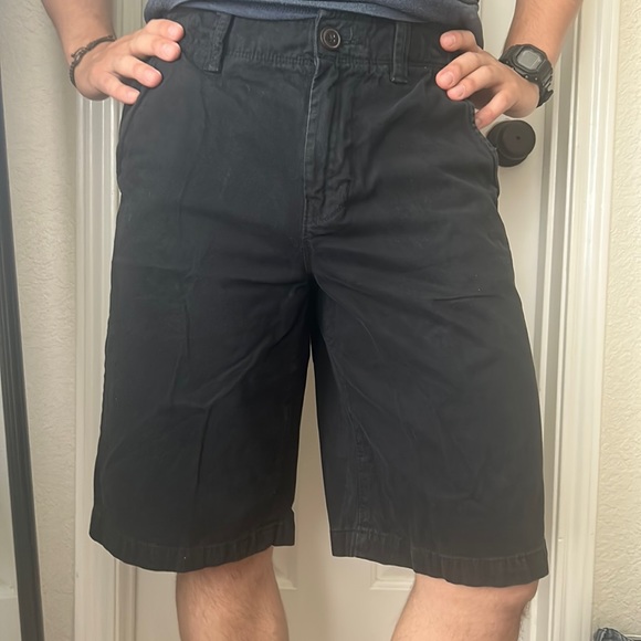 American Eagle Outfitters longboard men’s black shorts - Picture 6 of 7
